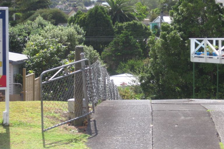 Photo of property in 23 Crocombe Crescent, Beach Haven, Auckland, 0626