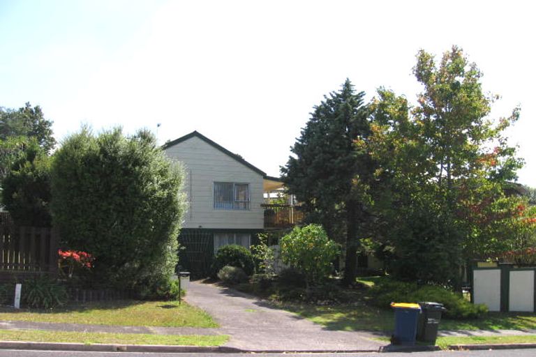 Photo of property in 5 Elmira Place, Browns Bay, Auckland, 0630