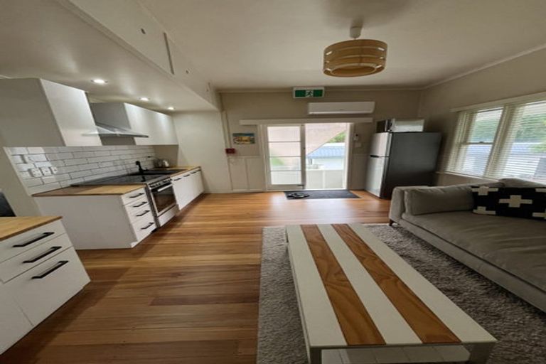 Photo of property in 62 Moana Road, Okitu, Gisborne, 4010