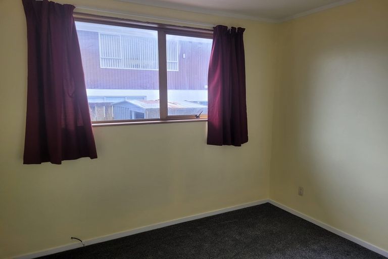 Photo of property in 1/46 Butterworth Drive, Glendene, Auckland, 0602