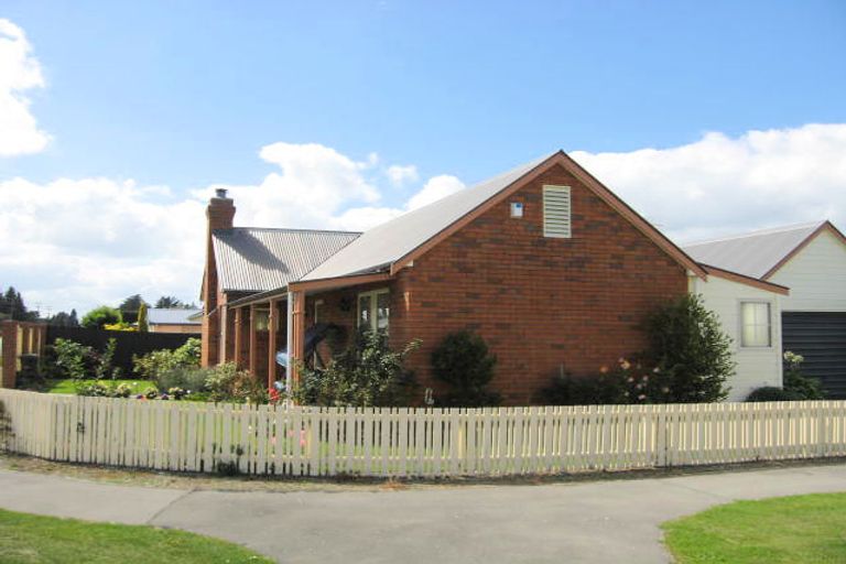 Photo of property in 3 Cressy Place, Darfield, 7510