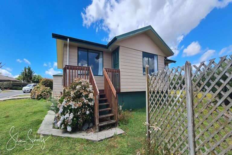 Photo of property in 6 Ash Grove, Maungaturoto, 0520