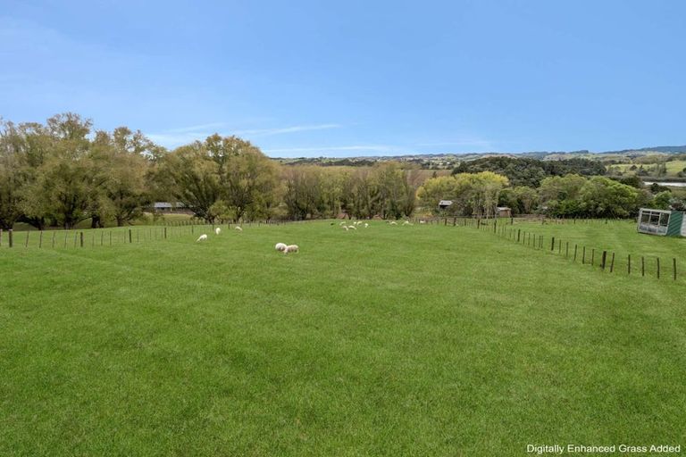 Photo of property in 65 Jumna Road, Maungaturoto, 0587