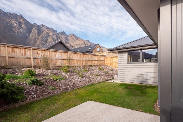 Photo of property in 96 Spur Ridge Rise, Jacks Point, 9371