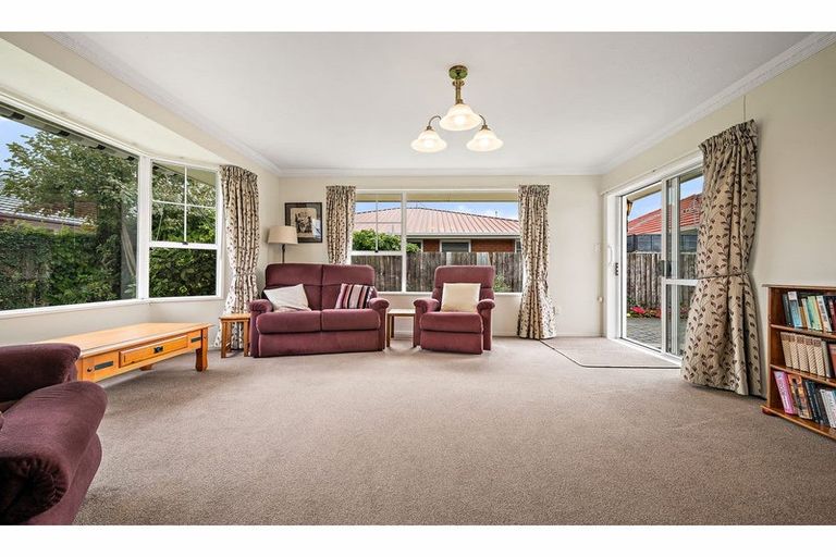 Photo of property in 2/9 Nortons Road, Avonhead, Christchurch, 8042