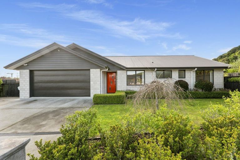 Photo of property in 3 Ellesmere Close, Pyes Pa, Tauranga, 3112