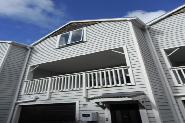 Photo of property in 2/57 Simla Crescent, Khandallah, Wellington, 6035