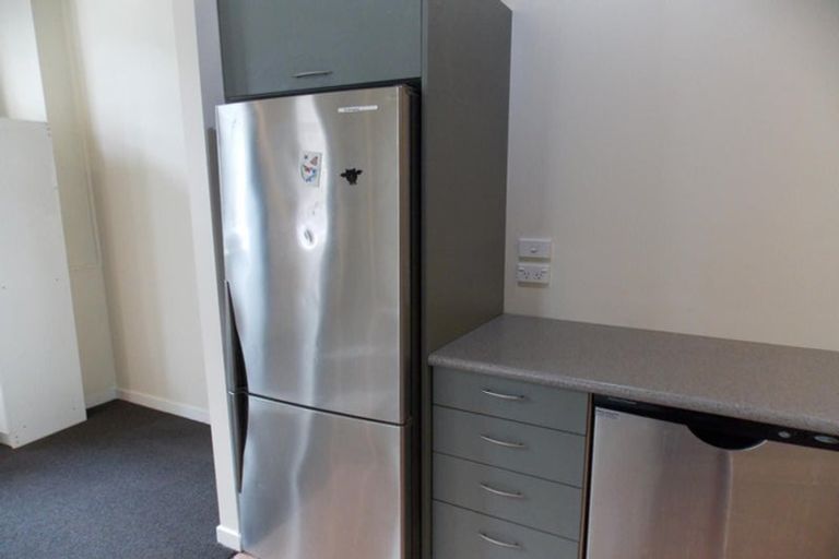 Photo of property in Terrace Tower Apartments, 1/126 The Terrace, Wellington Central, Wellington, 6011