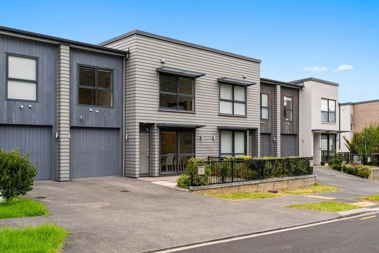 Photo of property in 29 Matairangi Avenue, Totara Heights, Auckland, 2105