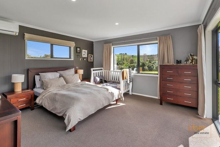 Photo of property in 19 Woodland Road, Maungaturoto, 0588