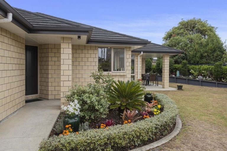 Photo of property in 160b One Tree Point Road, One Tree Point, 0118