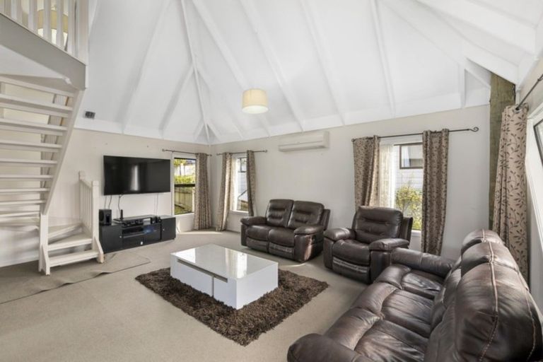 Photo of property in 7 Fenchurch Grove, Stokes Valley, Lower Hutt, 5019