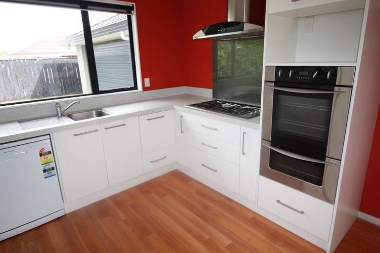 Photo of property in 17 Cleveland Heights, Kelvin Grove, Palmerston North, 4414
