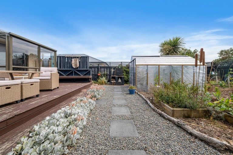 Photo of property in 132 Pacific Road, North New Brighton, Christchurch, 8083