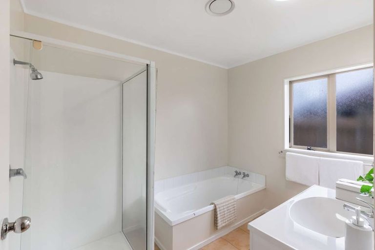 Photo of property in 6 Stardon Place, Favona, Auckland, 2024