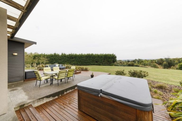 Photo of property in 47 Polson Hill Drive, Aokautere, Palmerston North, 4471