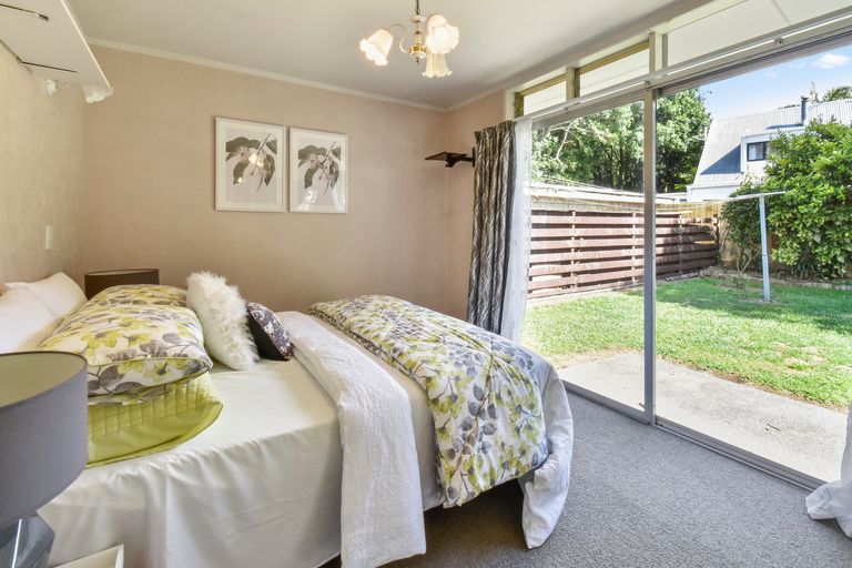 Photo of property in 1 Arthur Place, Opaheke, Papakura, 2113