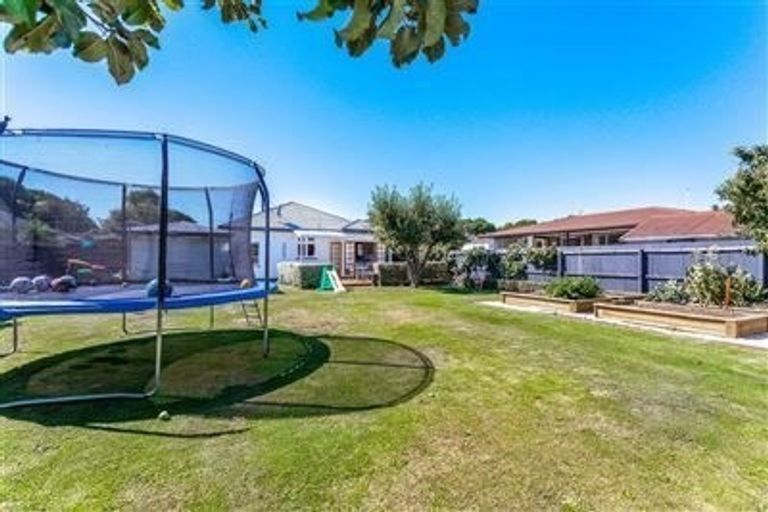 Photo of property in 39 Hinemoa Street, Spreydon, Christchurch, 8024