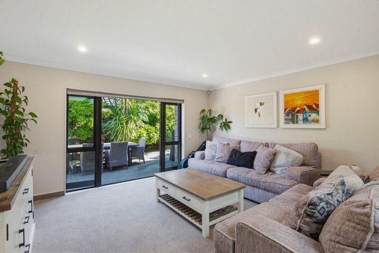 Photo of property in 14 Consort Close, Paraparaumu Beach, Paraparaumu, 5032