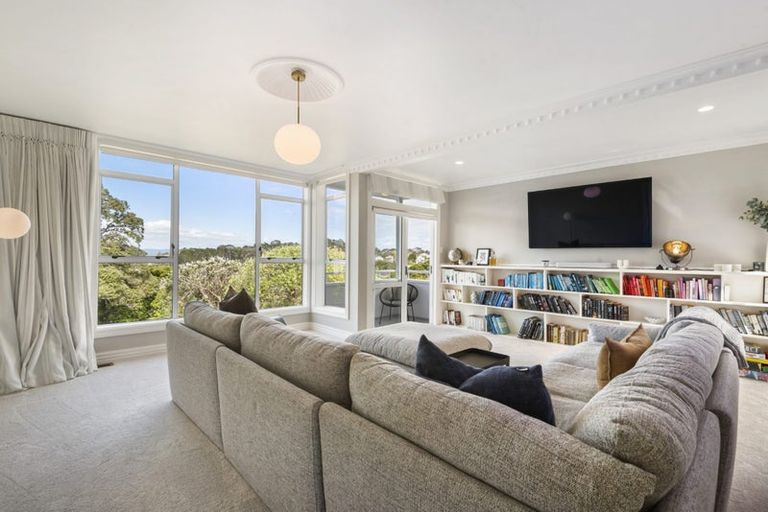 Photo of property in 61 Palmerston Road, Birkenhead, Auckland, 0626