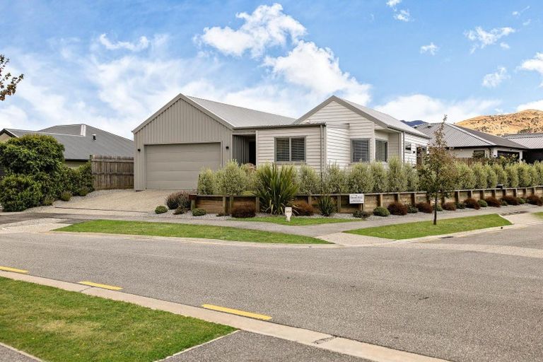 Photo of property in 16 Springfield Road, Lower Shotover, Queenstown, 9304