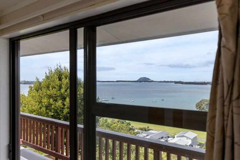 Photo of property in 87 Harbour View Road, Omokoroa, 3114