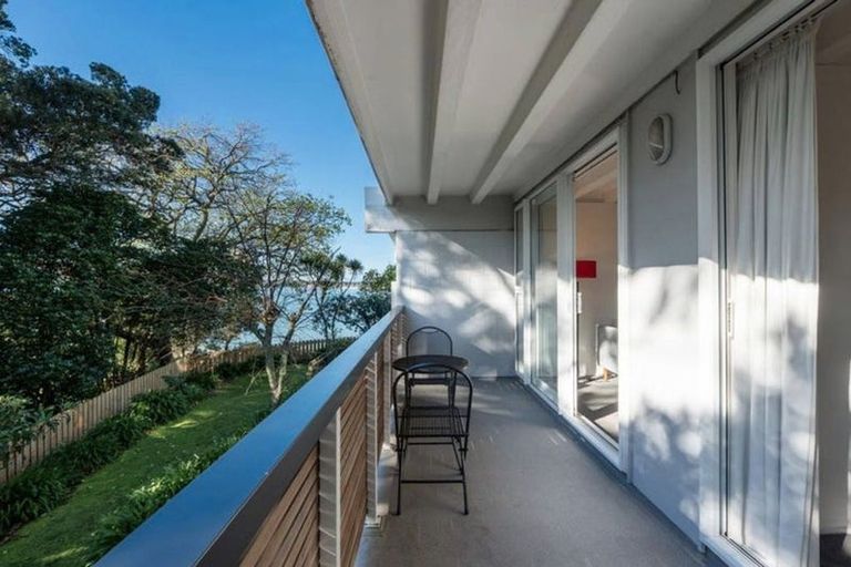 Photo of property in 3/73 Princes Street, Northcote Point, Auckland, 0627