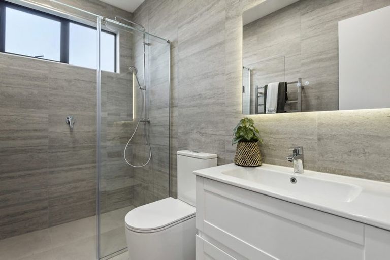 Photo of property in 18 Yellow Pear Lane, Karaka, 2578