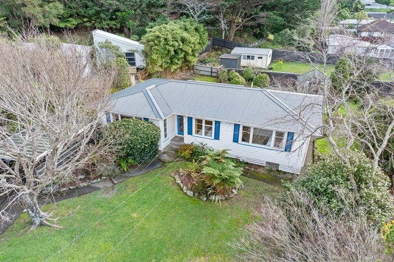 Photo of property in 4 Dover Road, Wainuiomata, Lower Hutt, 5014
