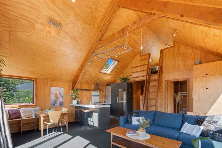 Photo of property in 37 Flinders Road, Heathcote Valley, Christchurch, 8022