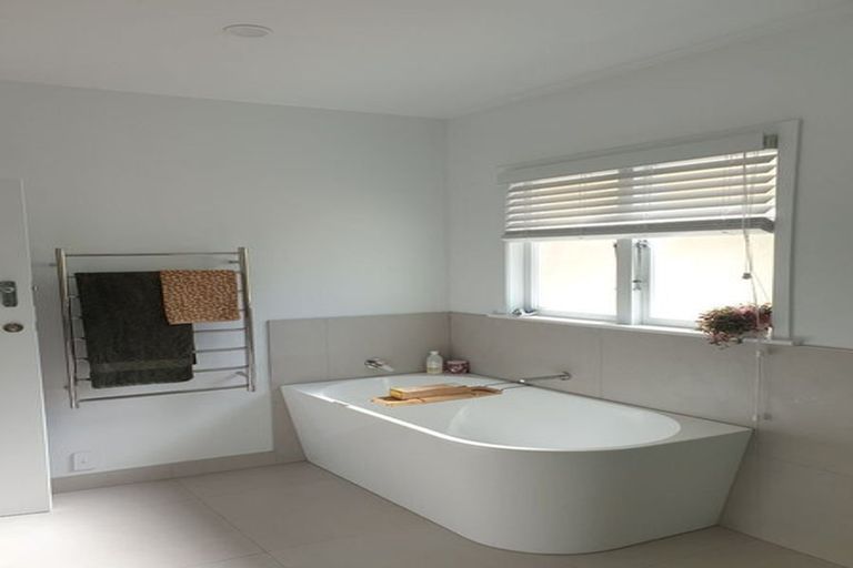 Photo of property in 38 Windsor Road, Maeroa, Hamilton, 3200