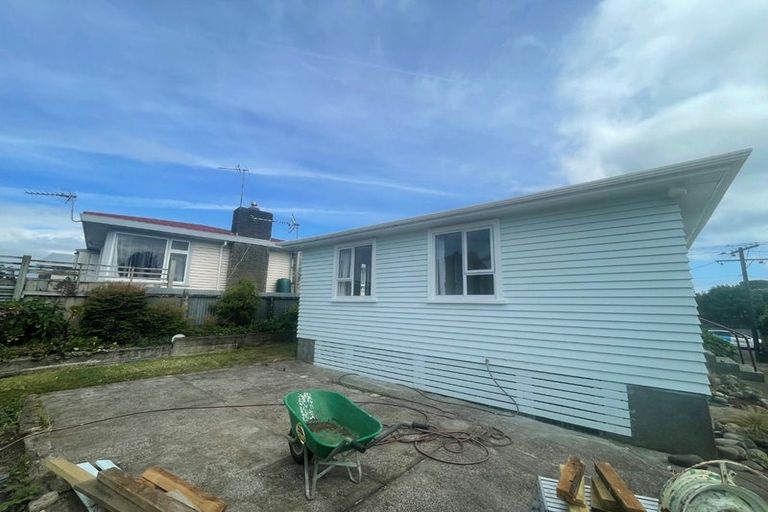 Photo of property in 32 Watene Crescent, Waitara, 4320