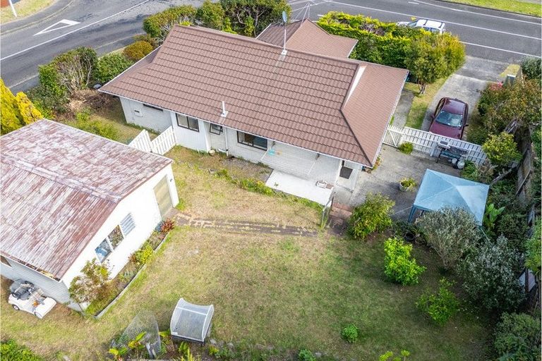 Photo of property in 28 Weggery Drive, Waikanae Beach, Waikanae, 5036