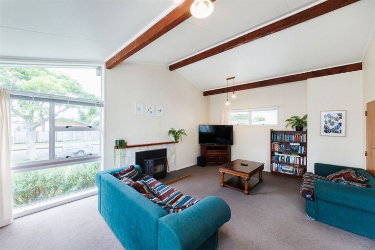 Photo of property in 20 Westhaven Grove, Takaro, Palmerston North, 4412