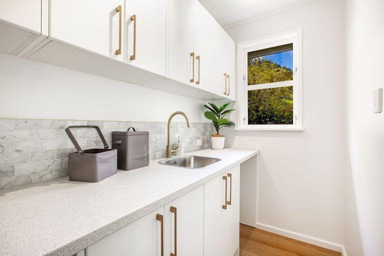 Photo of property in 2 Cleary Street, Waterloo, Lower Hutt, 5011