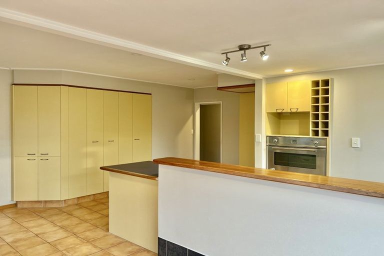 Photo of property in 15 Spriggs Crescent, Greenmeadows, Napier, 4112