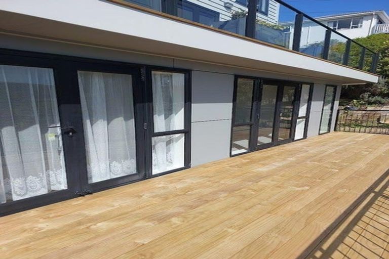 Photo of property in 30a Paremata Crescent, Paremata, Porirua, 5024