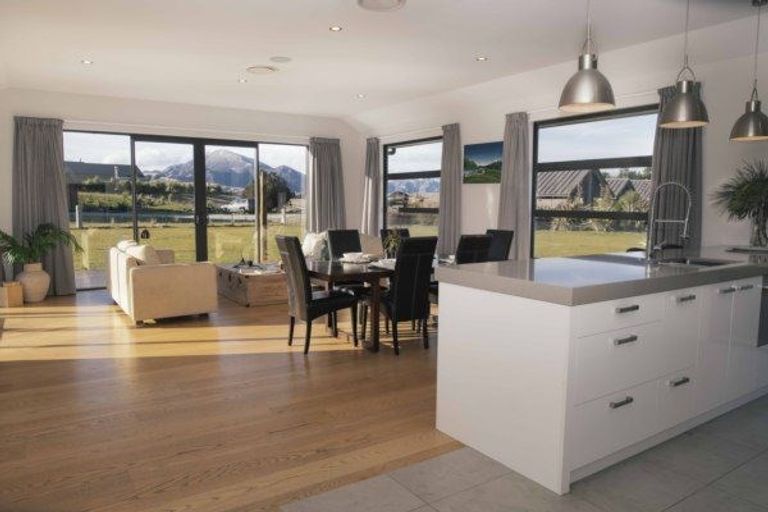 Photo of property in 570 Aubrey Road, Wanaka, 9305