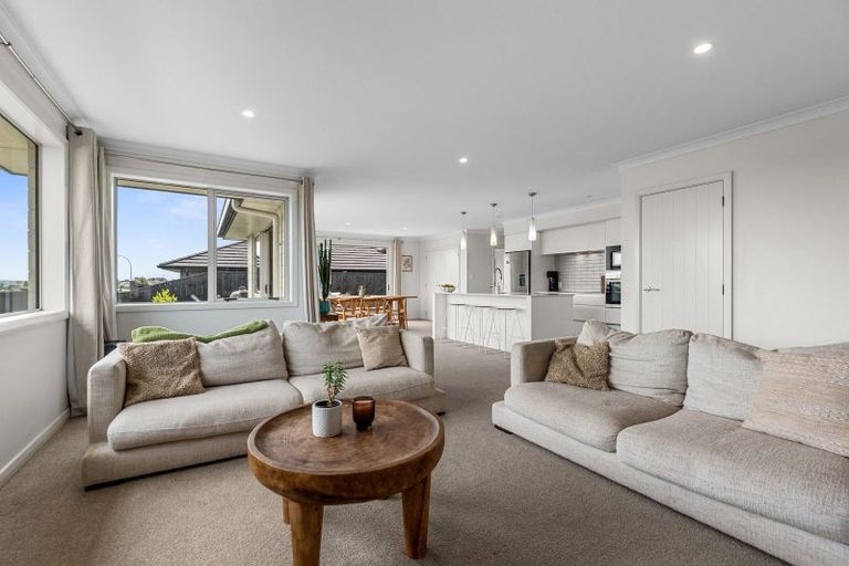 Photo of property in 91 Bert Wall Drive, Omokoroa, 3114