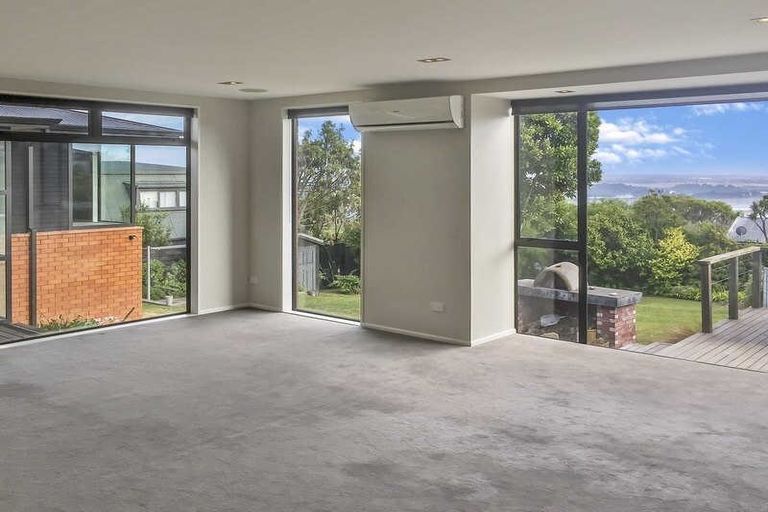 Photo of property in 54 Maffeys Road, Mount Pleasant, Christchurch, 8081