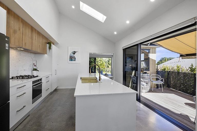 Photo of property in 2/31 Links Drive, Waiwhakaiho, New Plymouth, 4312