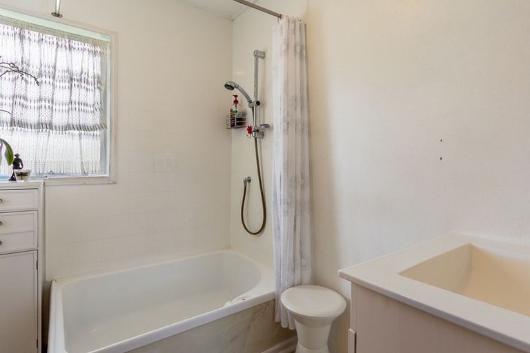 Photo of property in 125 Arawhata Road, Paraparaumu, 5032