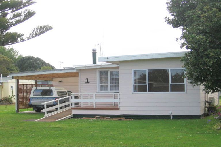 Photo of property in 1 Roretana Drive, Athenree, Katikati, 3177