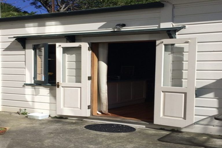 Photo of property in 4 Glenbervie Terrace, Thorndon, Wellington, 6011