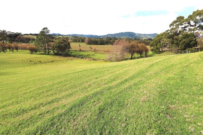 Photo of property in 28 Fairburn Road, Kaitaia, 0482