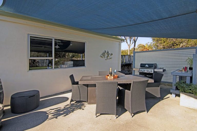 Photo of property in 14 Cliff Road, Tasman, Upper Moutere, 7173