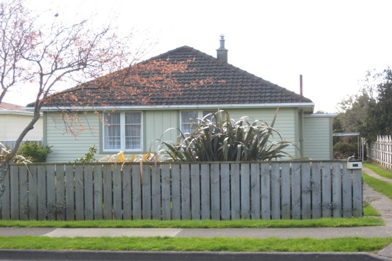 Photo of property in 42 Johnson Street, Bulls, 4818