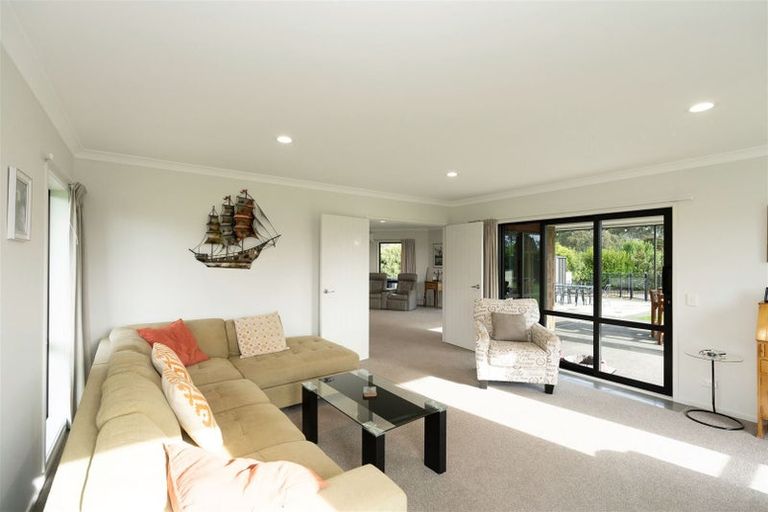 Photo of property in 356 Kimberley Road, Levin, 5571