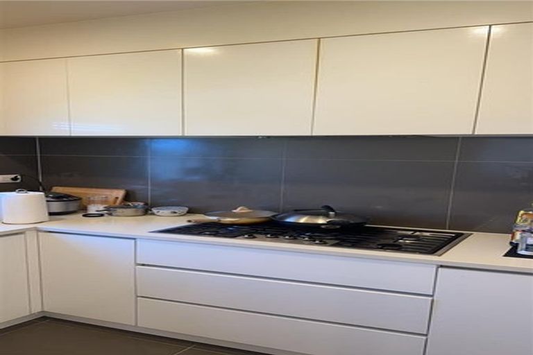 Photo of property in 86 Fairview Avenue, Fairview Heights, Auckland, 0632