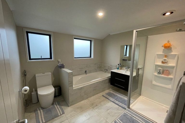 Photo of property in 20 Piharau Crescent, Hurdon, New Plymouth, 4310